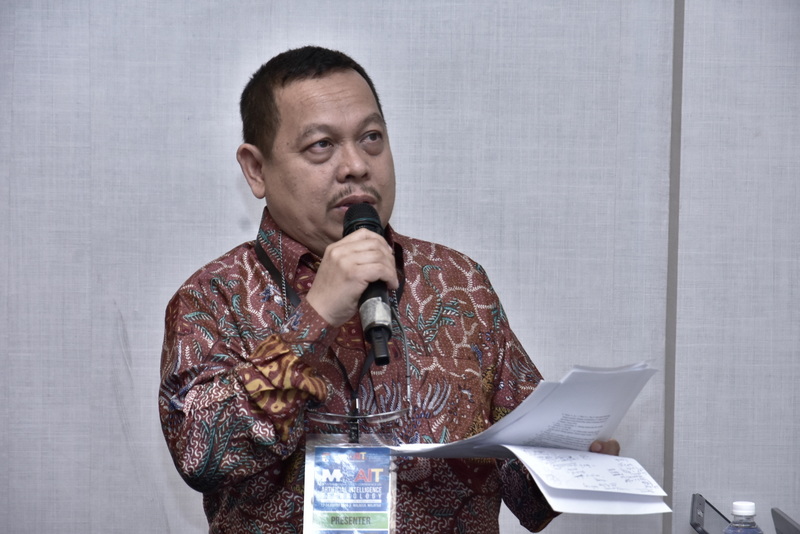 UKM 5214